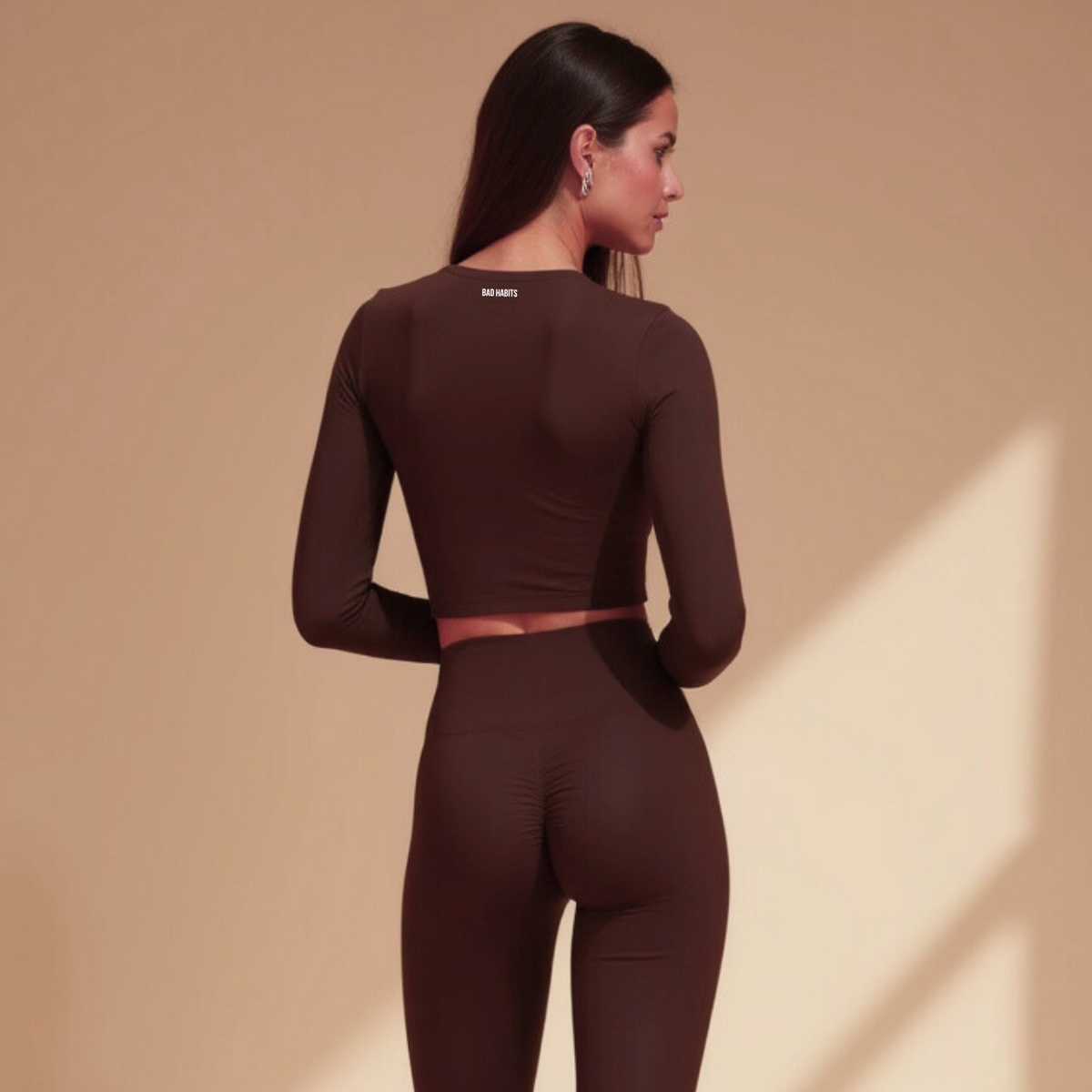 Crop Top Manches Longues Brun Sport — GOOD GIRL BAD HABITS