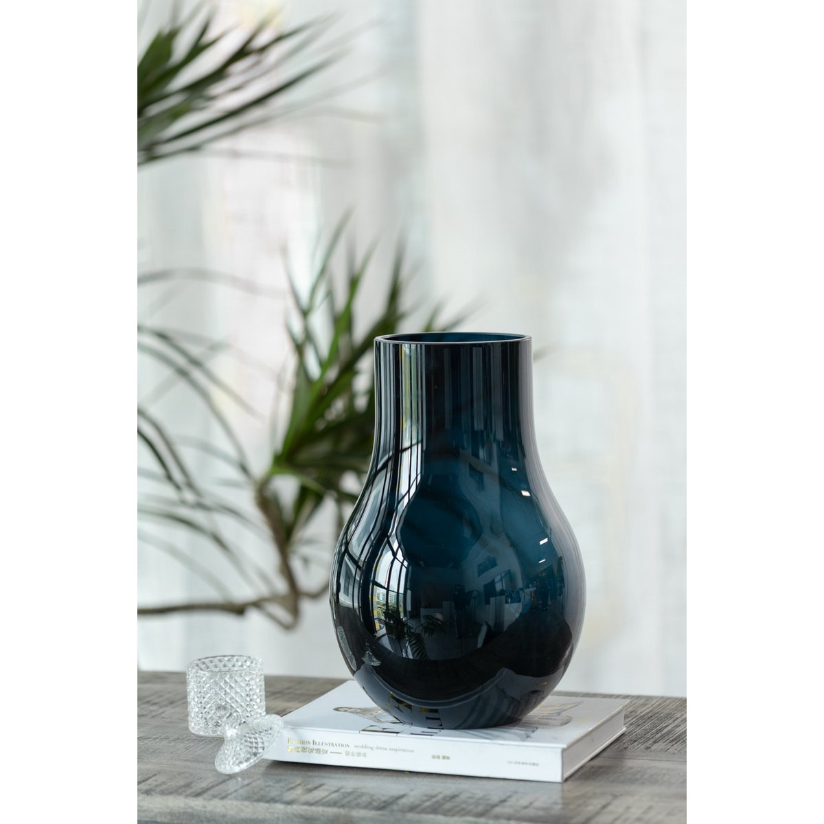 Vase DAVOS Bleu Profond Icône Design Suisse